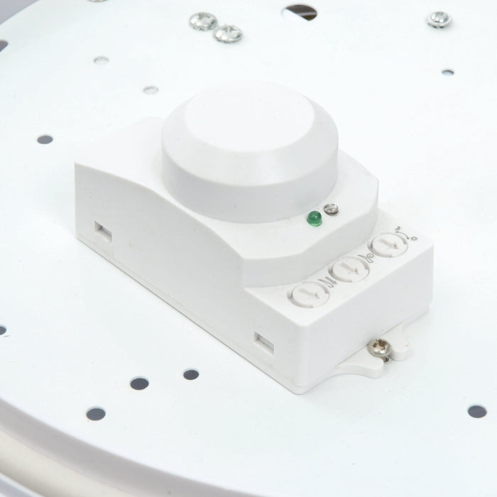Saxby 50695 Vigor LED  microwave IP65 16W Gloss white & opal pc 16W LED module (SMD 5630) Cool White - westbasedirect.com