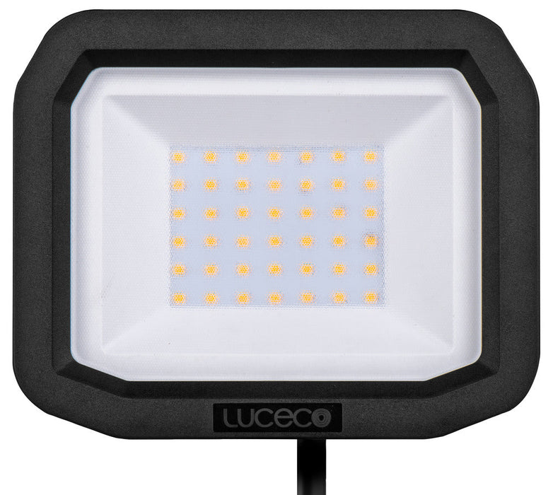 Luceco LFS30B150 30W 3150lm 5000K IP65 Castra Security Floodlight Standard Black - westbasedirect.com