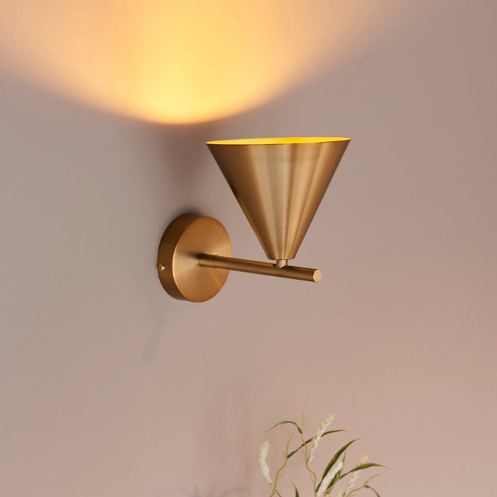 Endon 102893 Cape Wall Warm antique brass plate 7W LED E14 (Required)