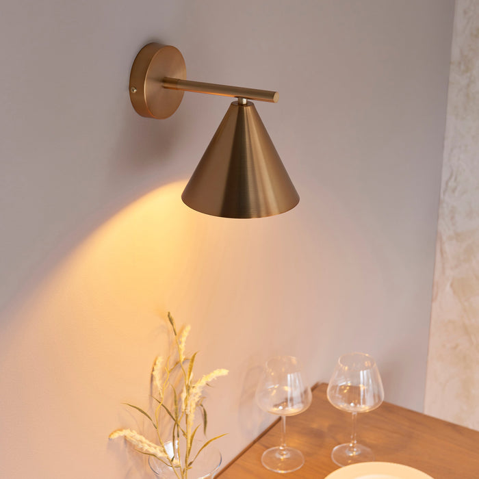Endon 102893 Cape Wall Warm antique brass plate 7W LED E14 (Required)
