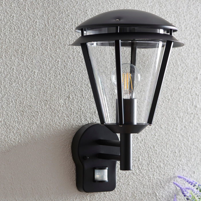 Saxby 49946 Inova PIR 1lt wall IP44 15W Matt black paint & clear pc 15W LED E27 (Required) - westbasedirect.com