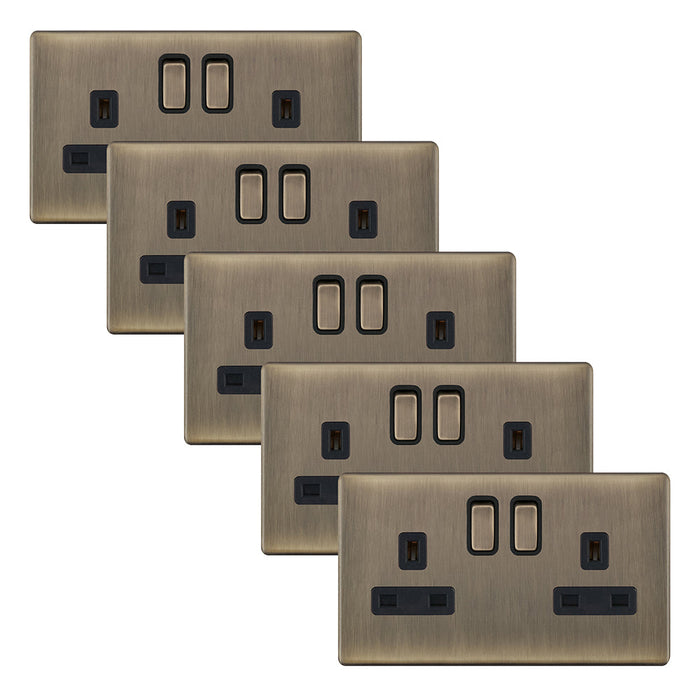 Selectric 5MPLUS-622 5M-PLUS Screwless 2 Gang 13A Switched DP Socket Outlet with 2 Earth Terminals - Antique Brass, Black Insert (Pack 5)