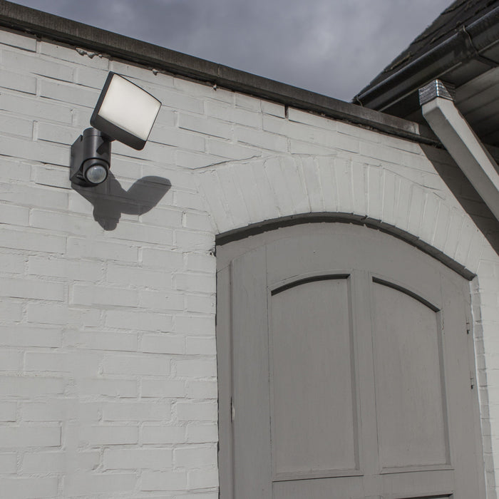 Lutec 7625601345 SUNSHINE 15.4W IP54 LED Floodlight with PIR 5000K - Dark Grey