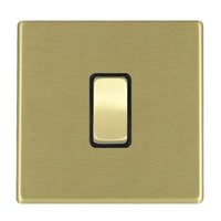 Hamilton 7G22R31SB-B Hartland G2 Screwless 1G 10AX Intermediate Plate Switch - Satin Brass, Black Insert