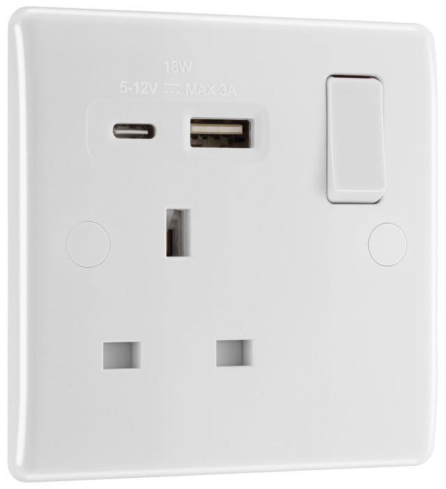 BG 821UAC18 White Round Edge 13A Single Switched Power Socket + USB A+C (18W)