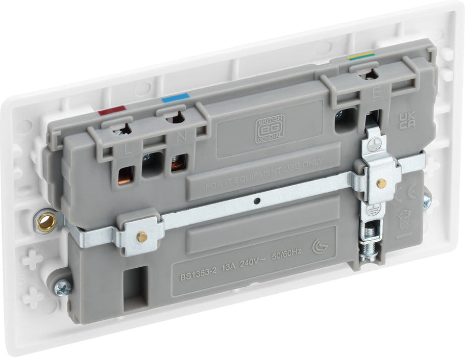 BG 822UAC22 White Round Edge 13A Double Switched Power Socket + USB A+C (22W) - westbasedirect.com