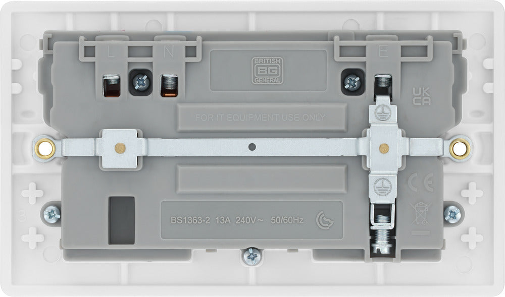 BG 822UAC22 White Round Edge 13A Double Switched Power Socket + USB A+C (22W) - westbasedirect.com