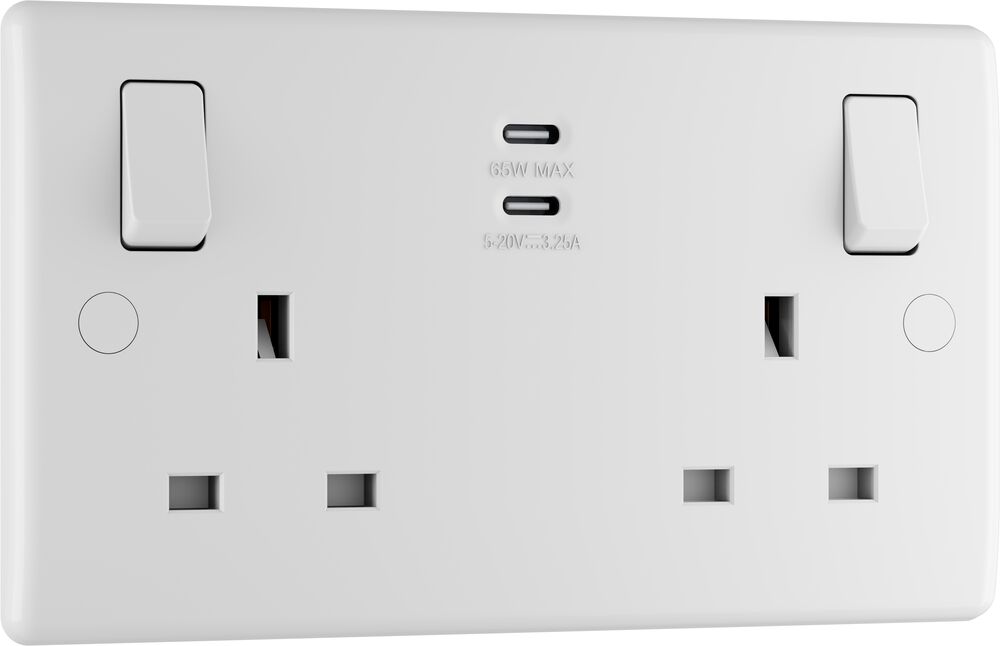BG 822UCC65 White Round Edge 13A Double Switched Power Socket + 2xUSB-C (65W)