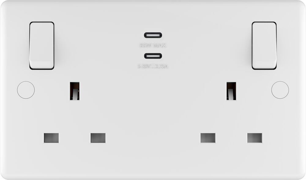BG 822UCC65 White Round Edge 13A Double Switched Power Socket + 2xUSB-C (65W)