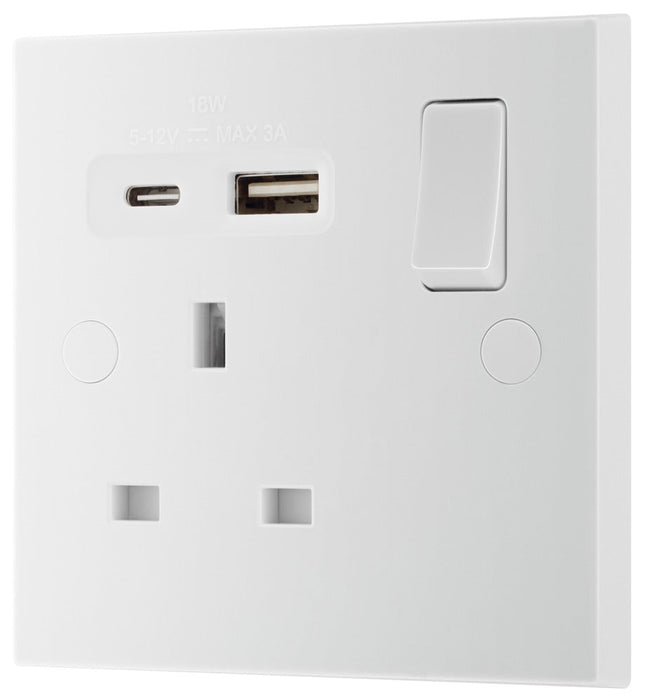 BG 921UAC18 White Square Edge 13A Single Switched Power Socket + USB A+C (18W)