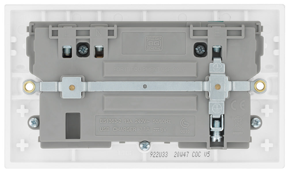 BG 922U33 White Square Edge 13A Double Socket + 3x USB - westbasedirect.com