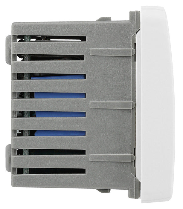 BG EMKYCSW Euro Module 16A Key Card Switch (50 x 50) - White - westbasedirect.com