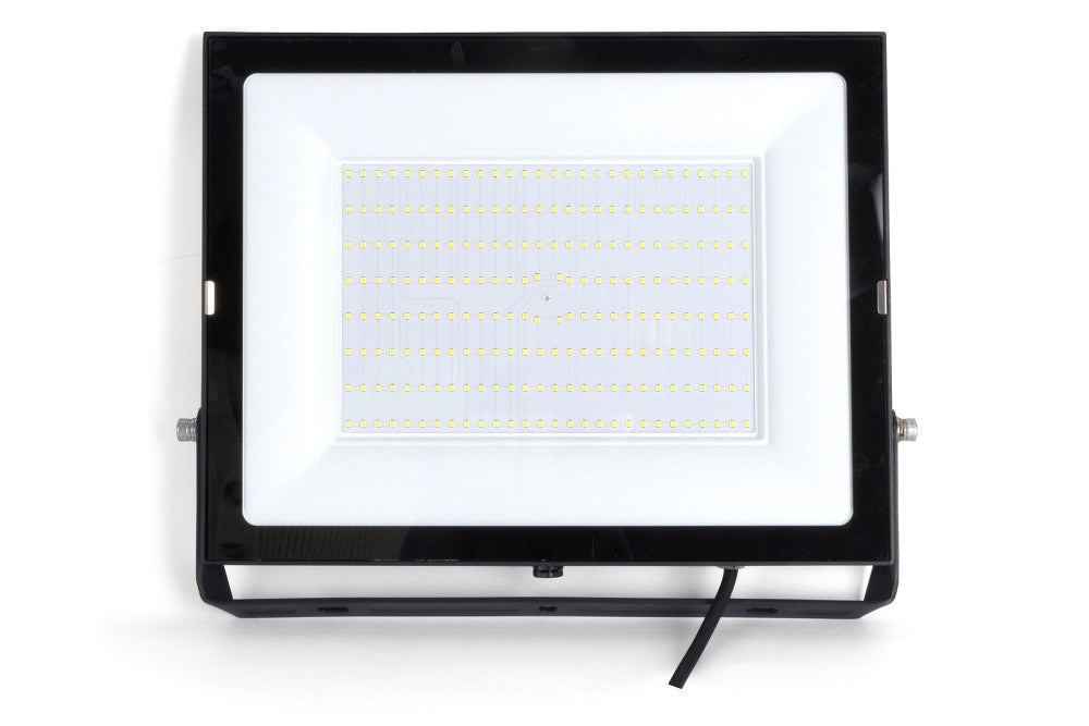 Integral ILFLE027 Compact Slim Floodlight 200W 20000Lm 4000K 120 Beam 100Lm/W IP65 IK08 Black