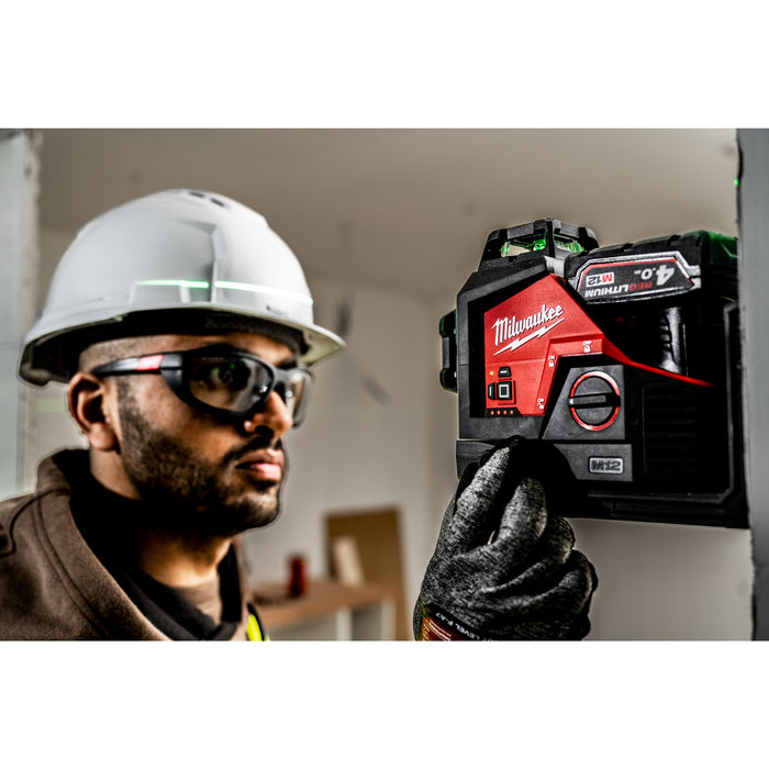 Milwaukee M12CLL4P-301C 12V Cross Line Laser with 4 Points, 1x 3.0Ah Battery, Charger & Case
