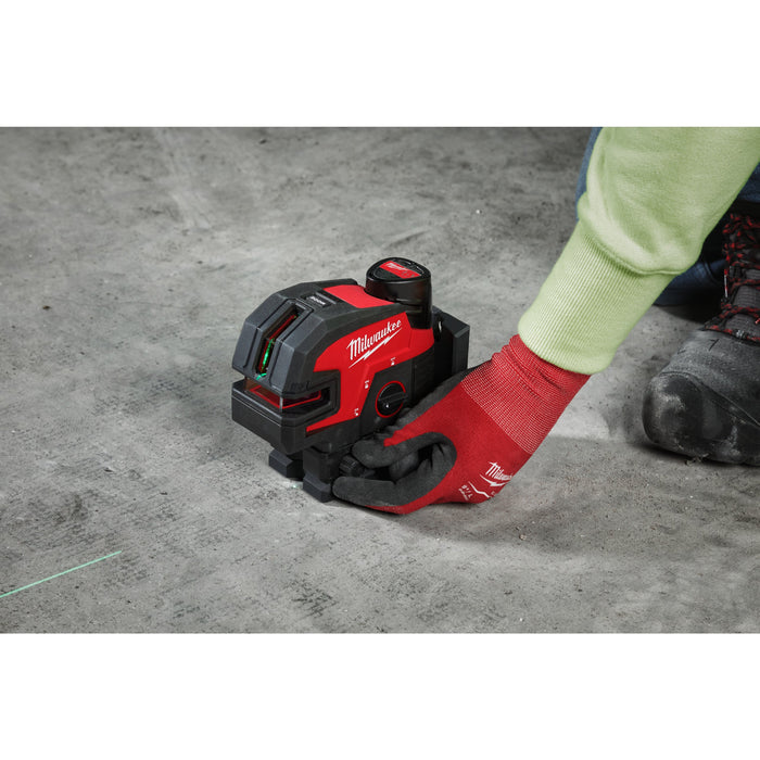 Milwaukee M12CLL4P-301C 12V Cross Line Laser with 4 Points, 1x 3.0Ah Battery, Charger & Case