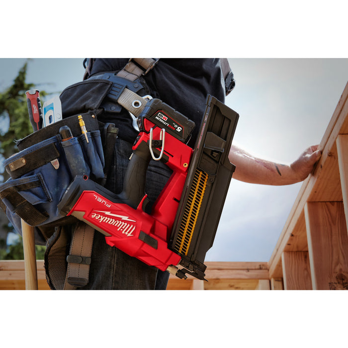 Milwaukee M18FFN21-0C+M18B4 Kit - 18V FUEL Brushless 21 Degree Framing Nailer + M18B4 4.0Ah Li-ion Battery & Case