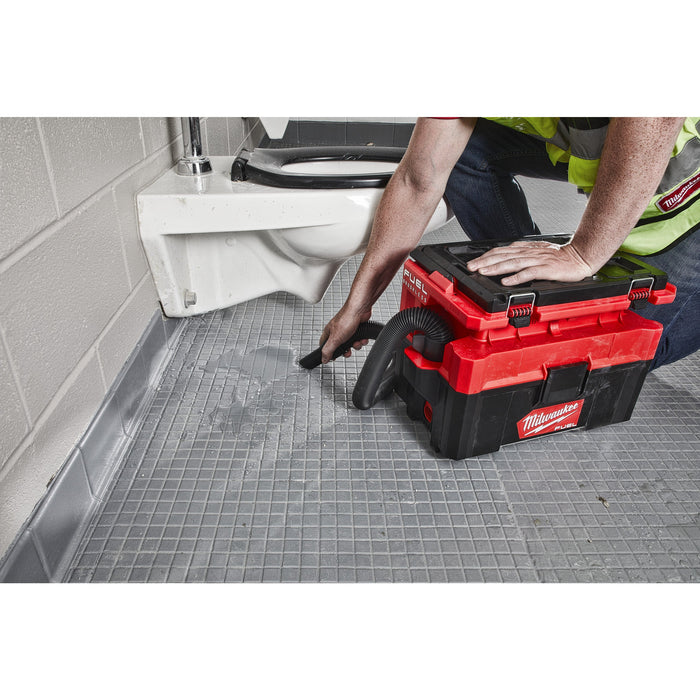 Milwaukee M18FPOVCL-0 18V FUEL PACKOUT Brushless Wet & Dry Vacuum - Bare Unit