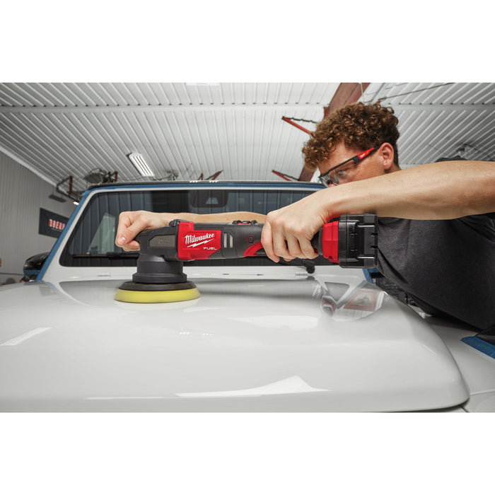 Milwaukee M18FROP15-502X 18V FUEL Random Orbital Polisher with 15mm Stroke, 2x 5.0Ah Batteries, Charger & Case
