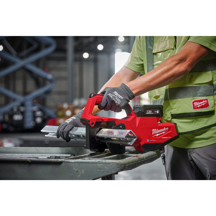 Milwaukee M18STSO-0B+M18B5 Kit - 18V FORCE LOGIC Strut Shear with Tool Bag + M18B5 5.0Ah Li-ion Battery