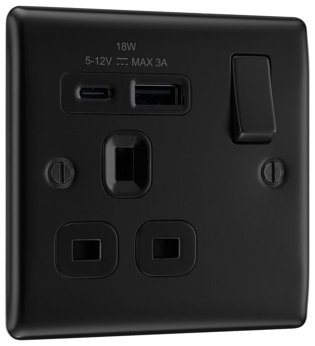 BG NFB21UAC18B Nexus Metal 13A Single Switched Power Socket + USB A+C (18W) - Matt Black + Black Insert