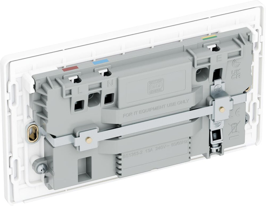 BG Evolve PCDCL22UCC45W 13A Double Switched Power Socket + 2xUSB-C (45W) - Pearlescent White (White)